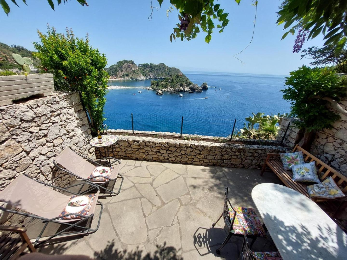 Taormina, La Perla Dell'isola * Taormina